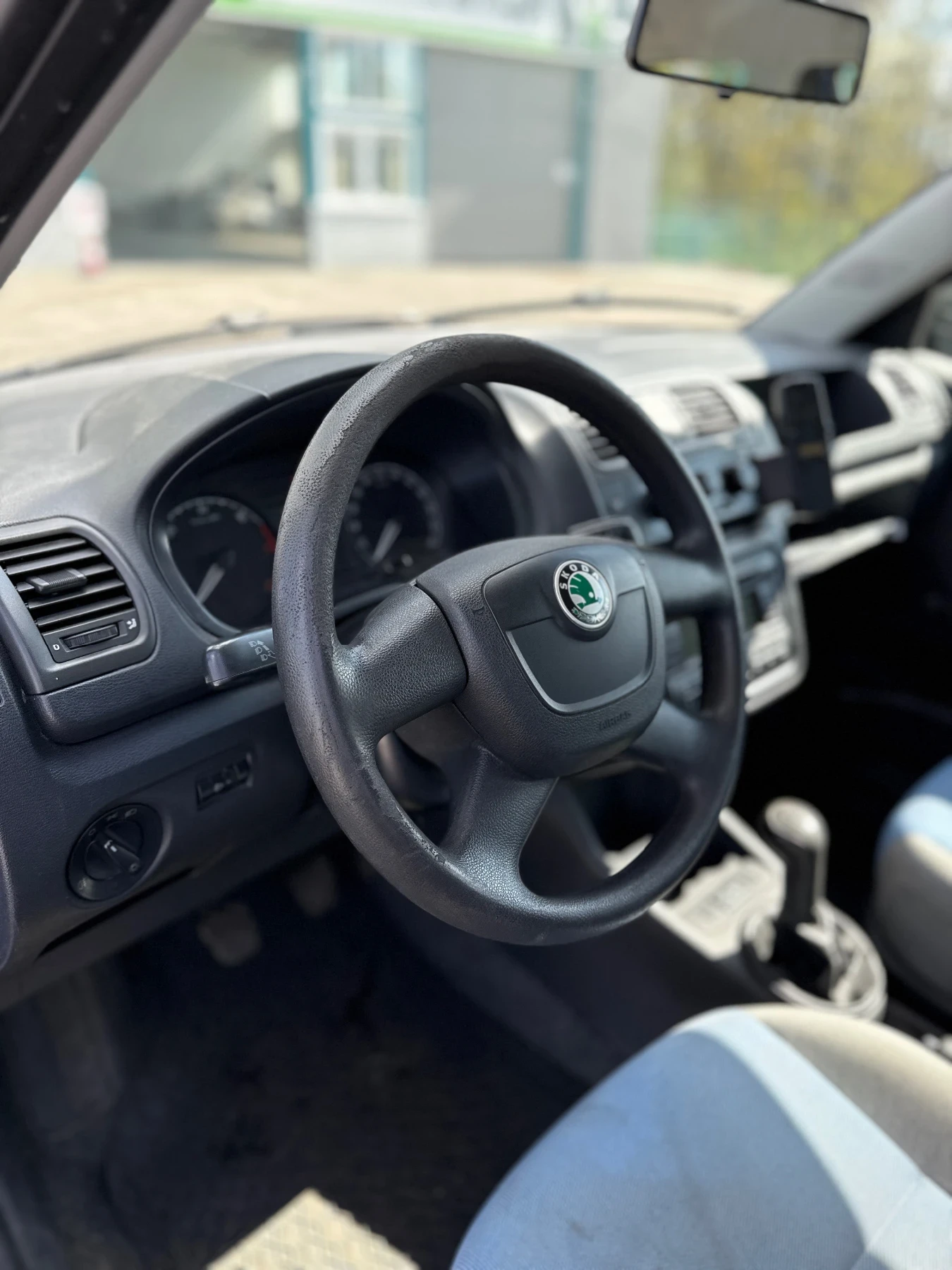 Skoda Fabia, снимка 5 - Автомобили и джипове - 55644330