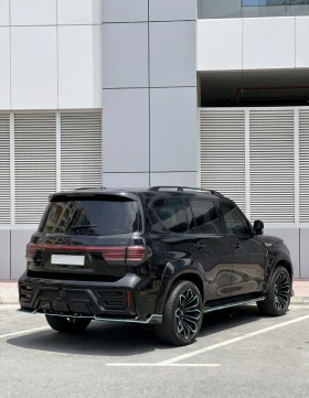 Infiniti QX80 Hawk Edition Custom Tiffany and Black , снимка 4