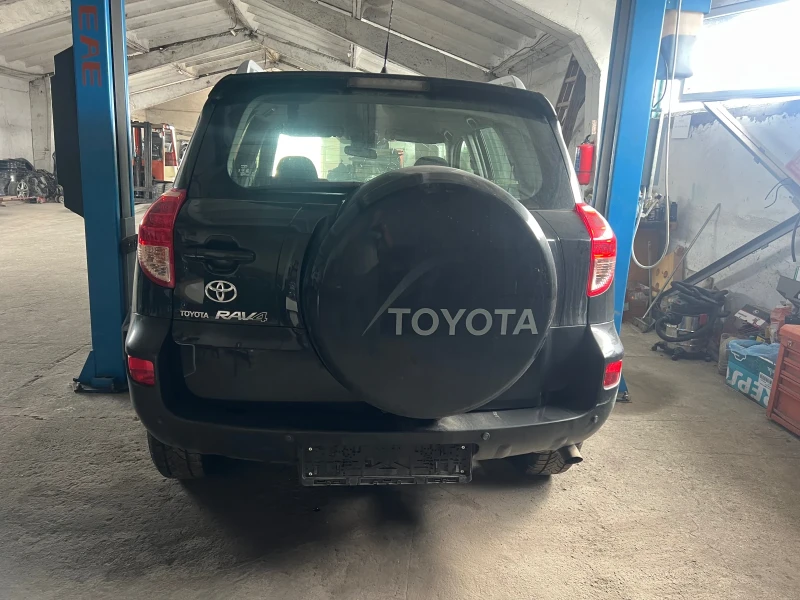 Toyota Rav4 2.2D4D, снимка 4 - Автомобили и джипове - 51670591