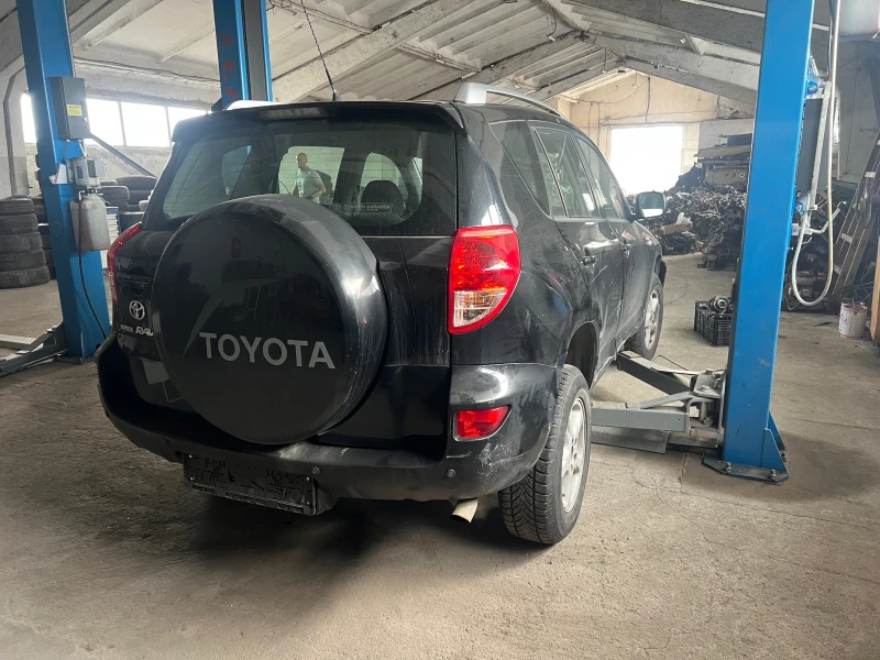 Toyota Rav4 2.2D4D, снимка 5 - Автомобили и джипове - 51670591