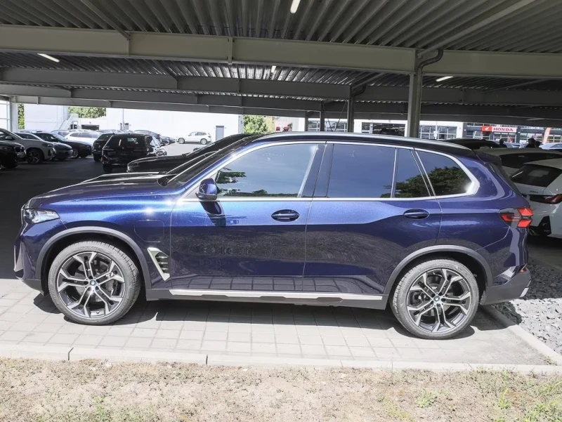 BMW X5 xDrive50e 21 Zoll* Iconic* Komfortsitze, снимка 3 - Автомобили и джипове - 52151781
