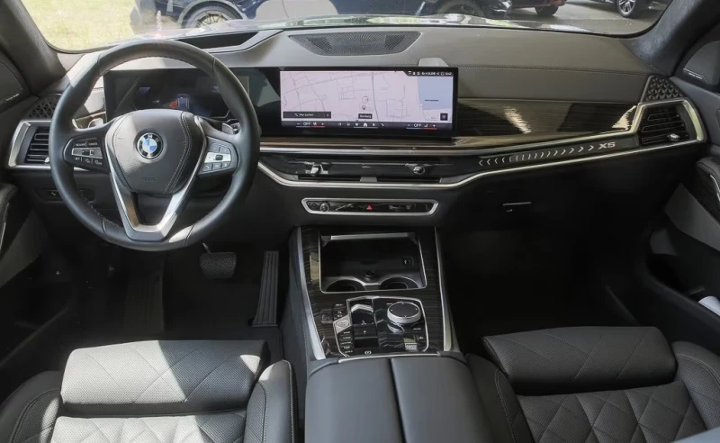 BMW X5 xDrive50e 21 Zoll* Iconic* Komfortsitze, снимка 5 - Автомобили и джипове - 52151781