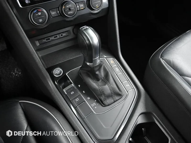 VW Tiguan 2.0 TDI PREMIUM, снимка 9 - Автомобили и джипове - 55295755