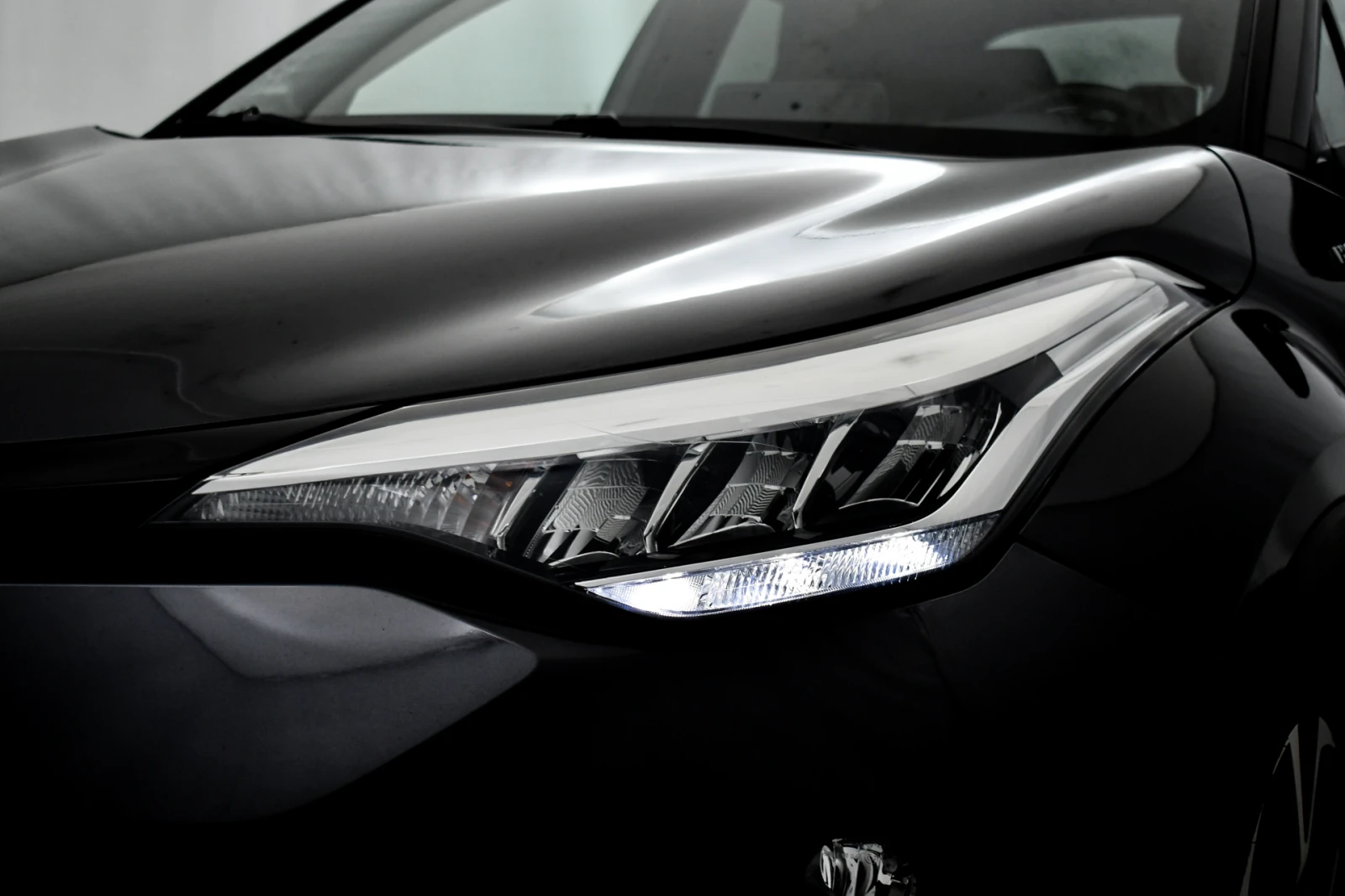 Toyota C-HR Business TREND гаранция до 2031г цена с ДДС - изображение 5