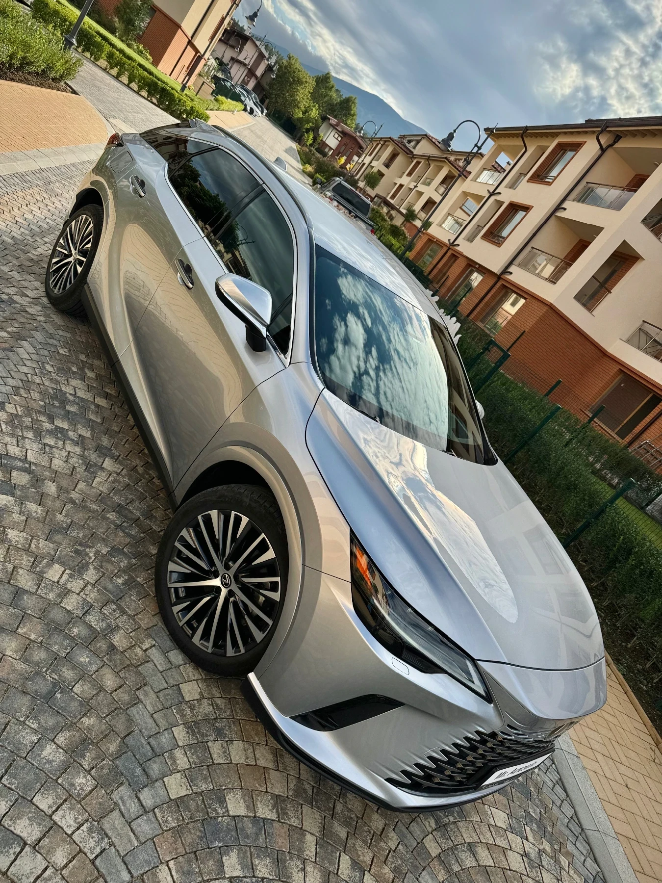 Lexus RX 450h plus ГАРАНЦИОНЕН - НОВ  - изображение 3