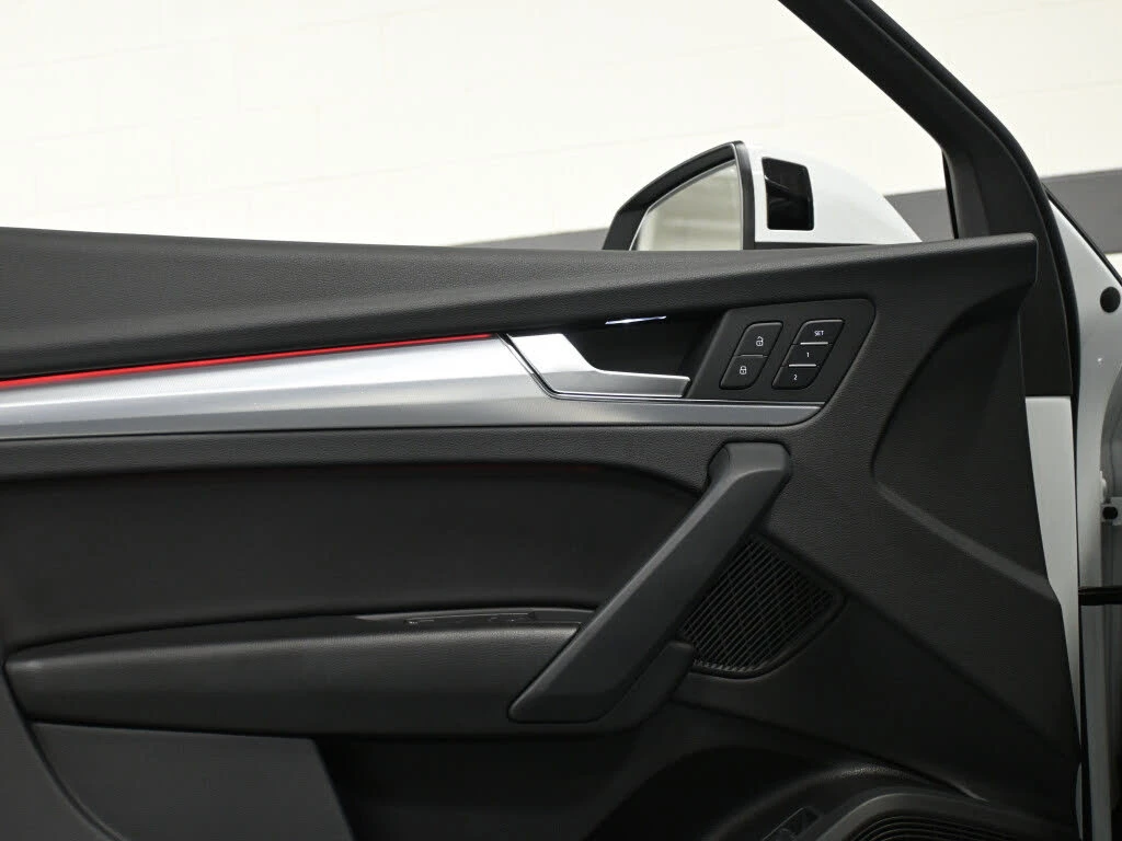 Audi Q5 S Line 45* TFSI* АвтоКредит* (ЦЕНА ДО БГ), снимка 15 - Автомобили и джипове - 53784257