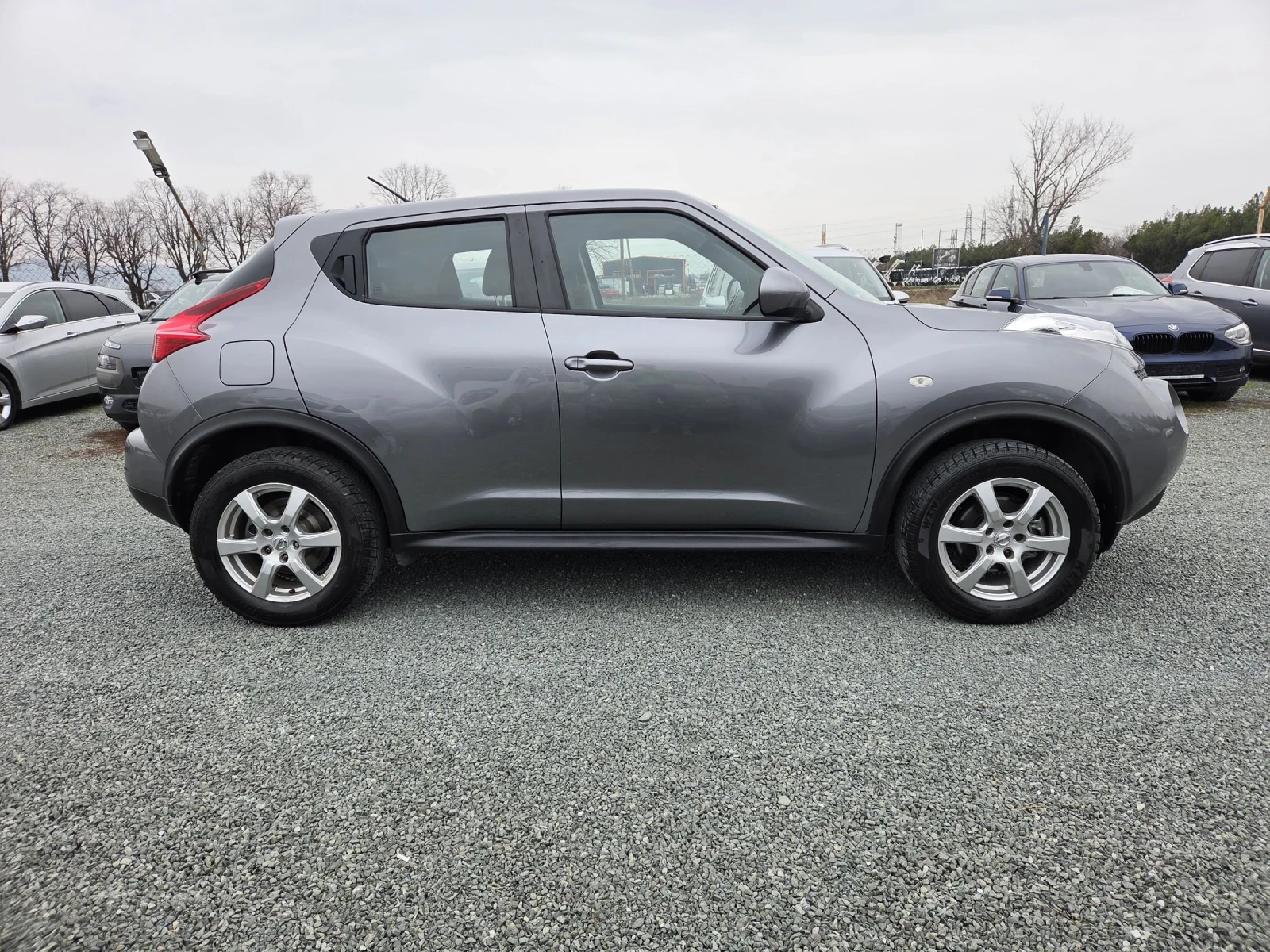 Nissan Juke 1.6i 117ps, снимка 15 - Автомобили и джипове - 53813037