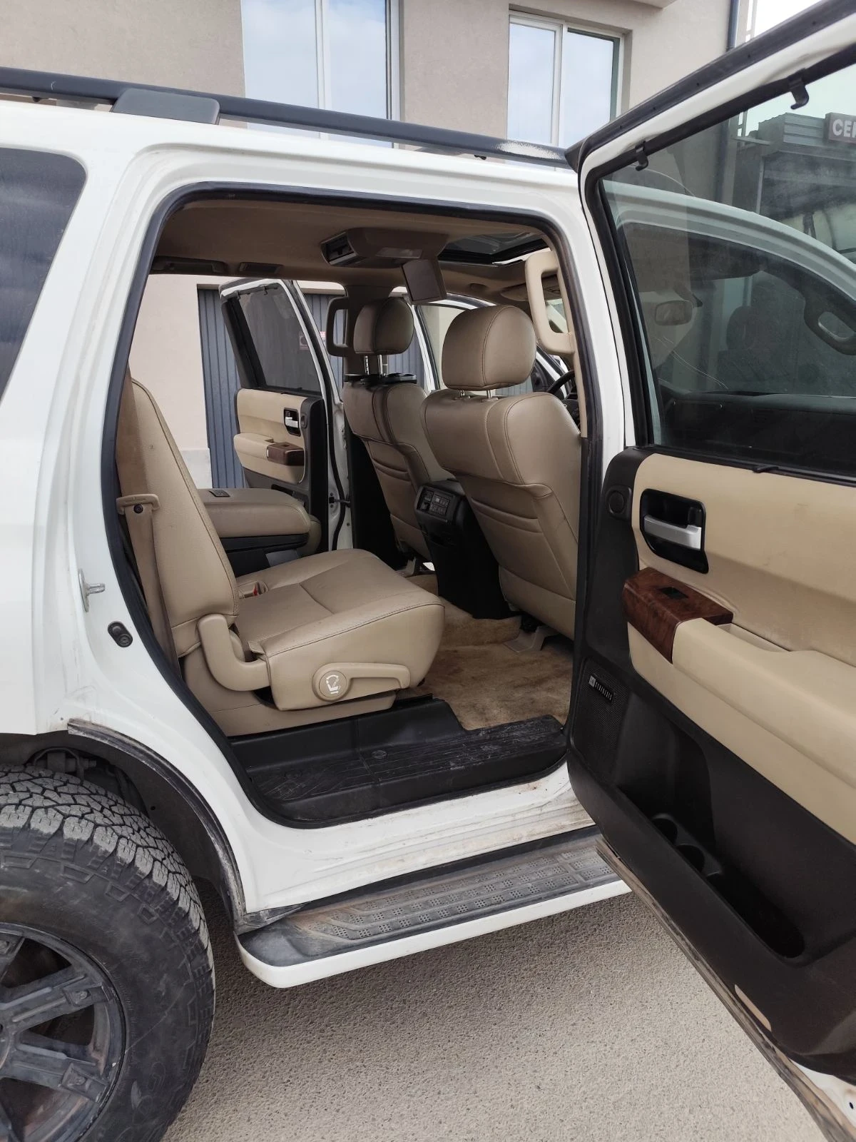 Toyota Sequoia Platinum 5.7, снимка 6 - Автомобили и джипове - 53875632