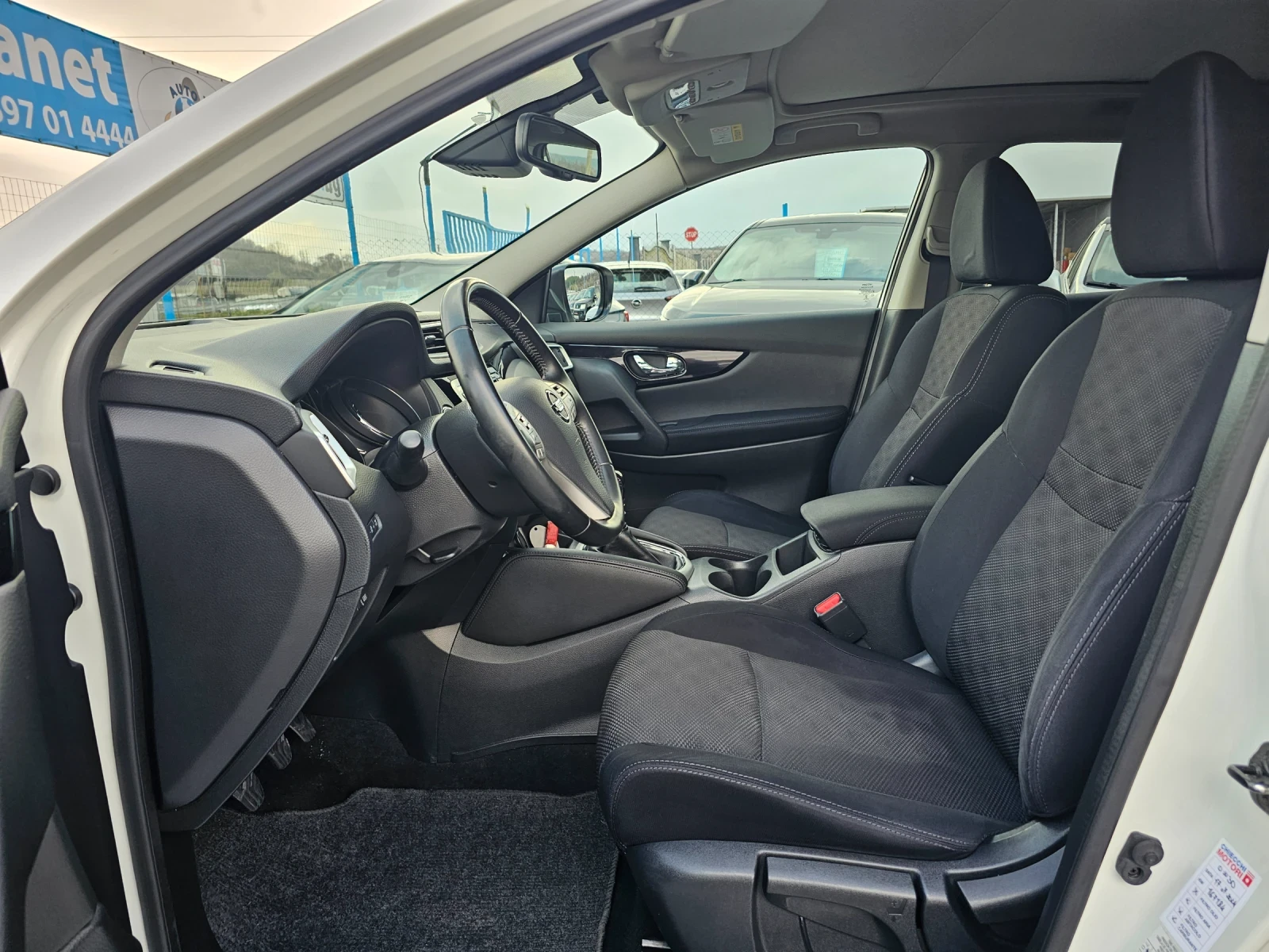 Nissan Qashqai 1.6 dci 4x4 Ful, снимка 9 - Автомобили и джипове - 53963904