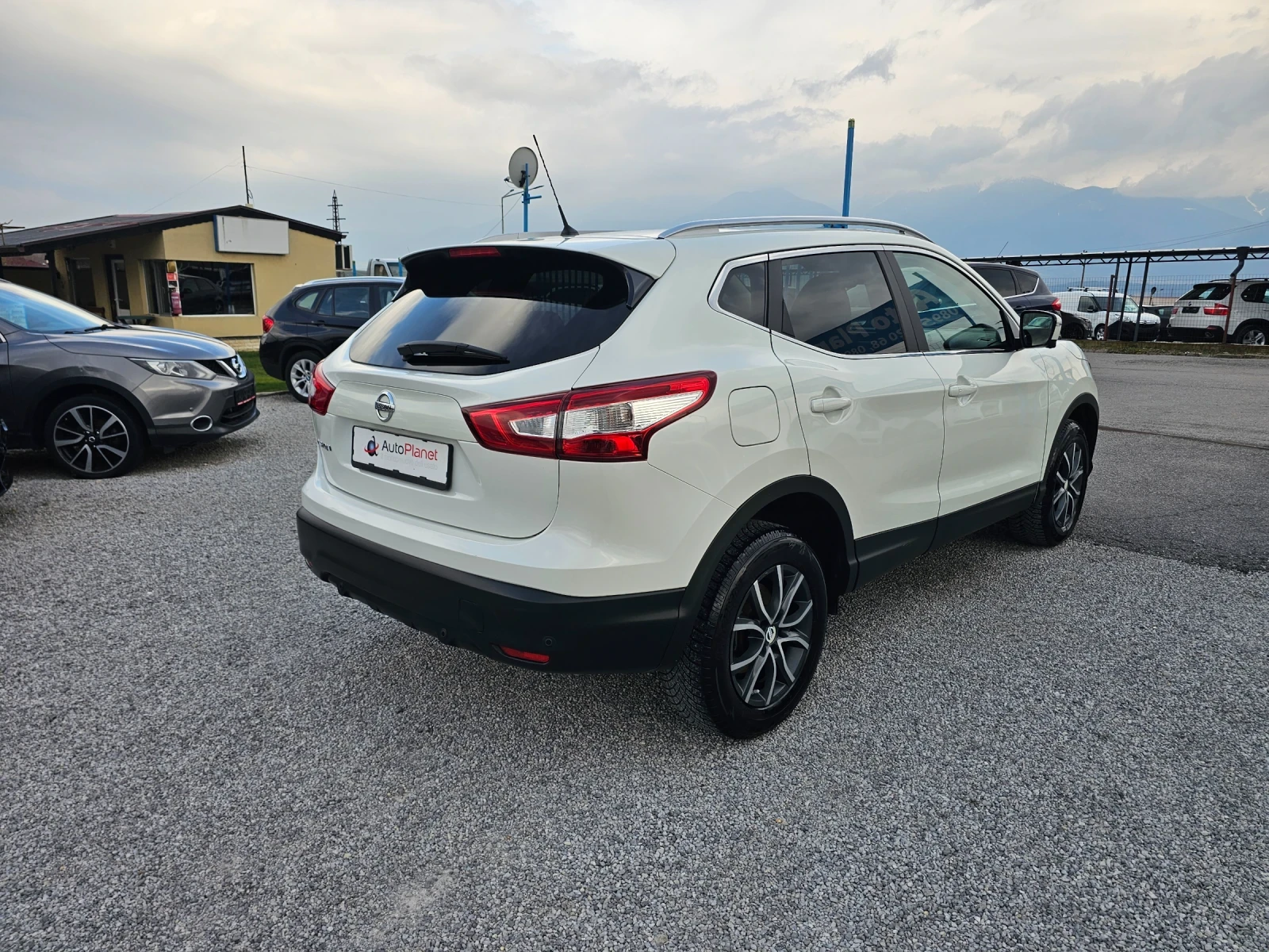 Nissan Qashqai 1.6 dci 4x4 Ful, снимка 6 - Автомобили и джипове - 53963904