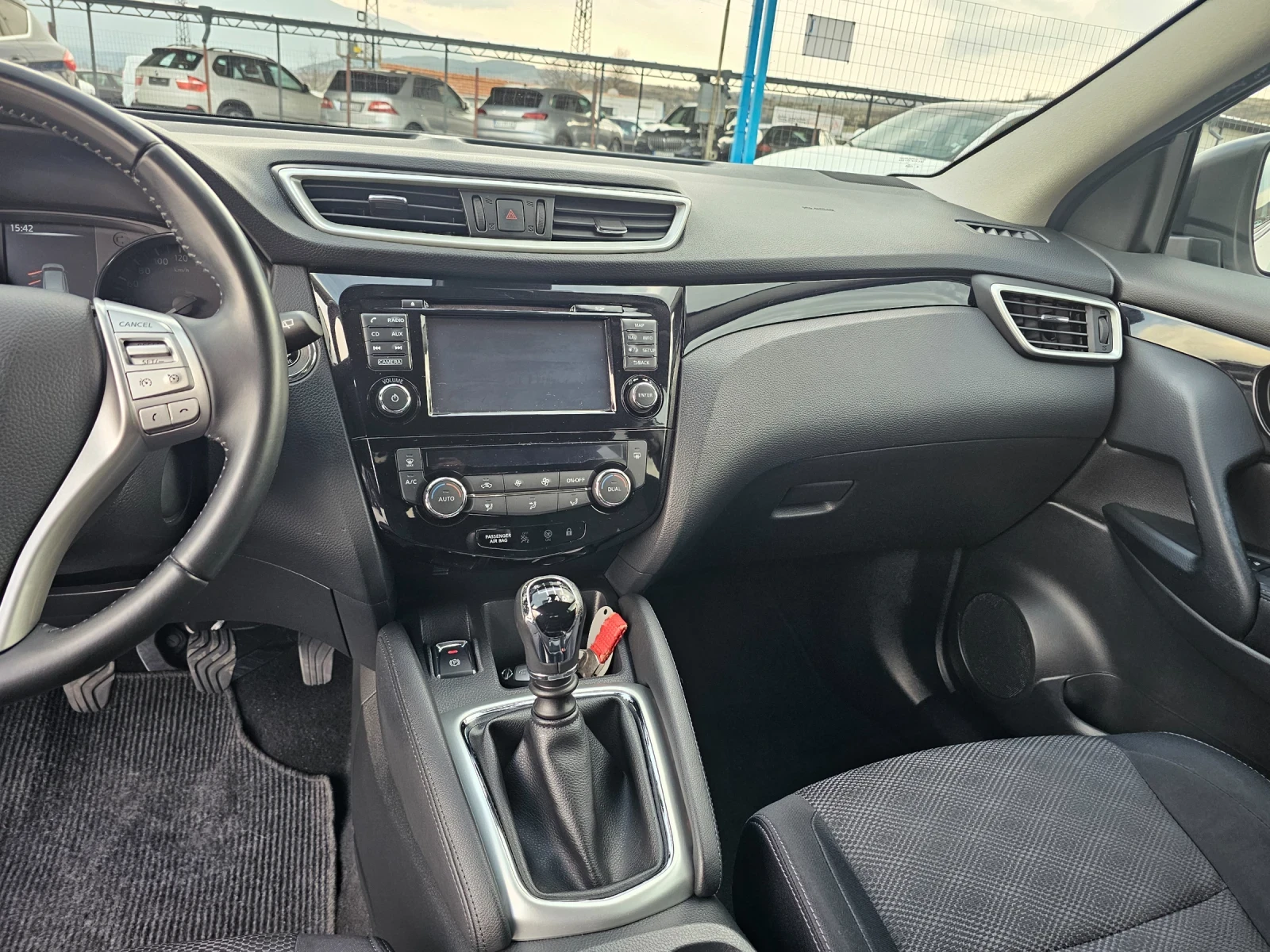 Nissan Qashqai 1.6 dci 4x4 Ful, снимка 11 - Автомобили и джипове - 53963904