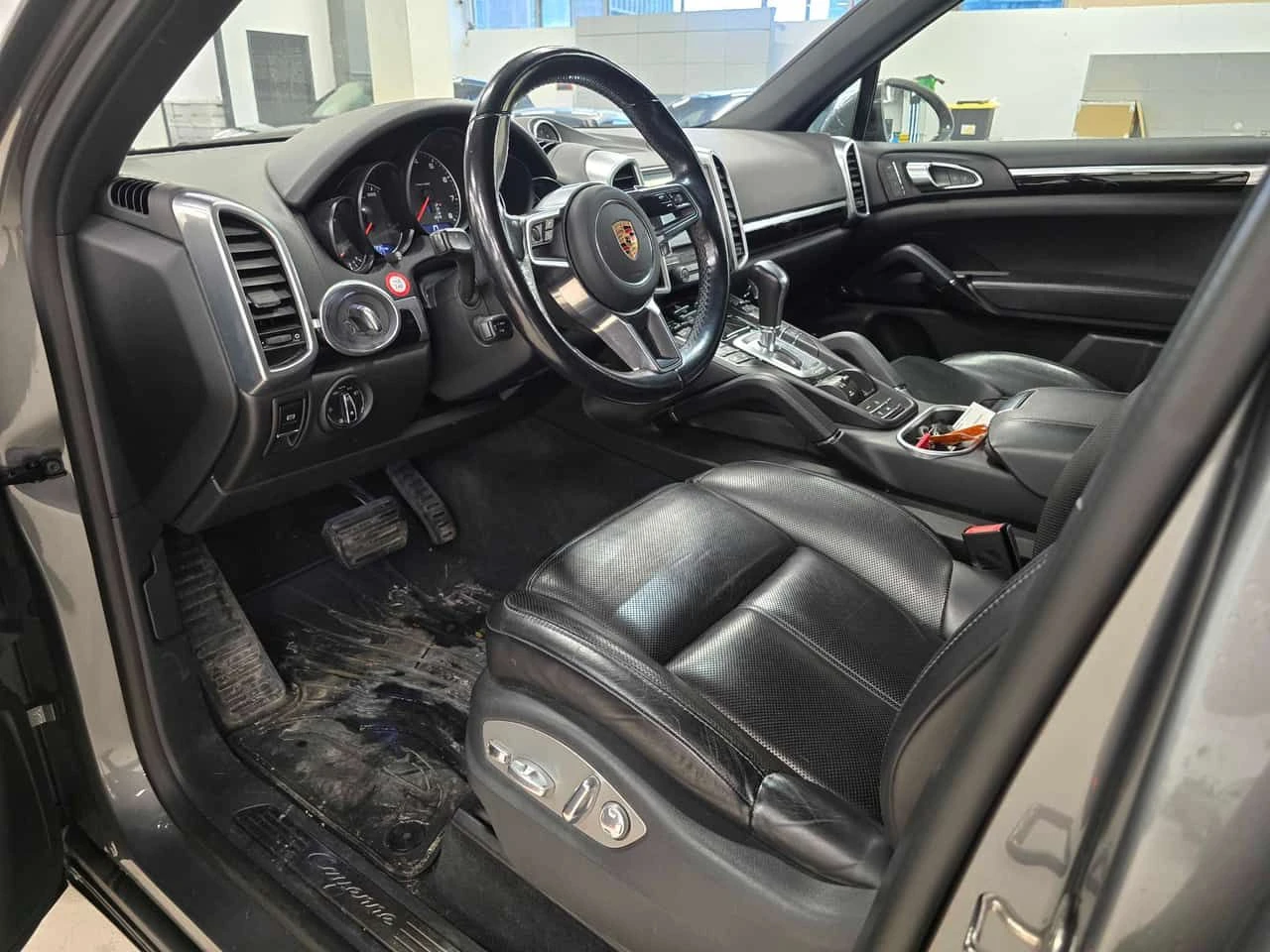 Porsche Cayenne * AWD 4dr * CARFAX * ОБДУХВАНЕ * BOSE * 2 КЛЮЧА, снимка 5 - Автомобили и джипове - 53972843