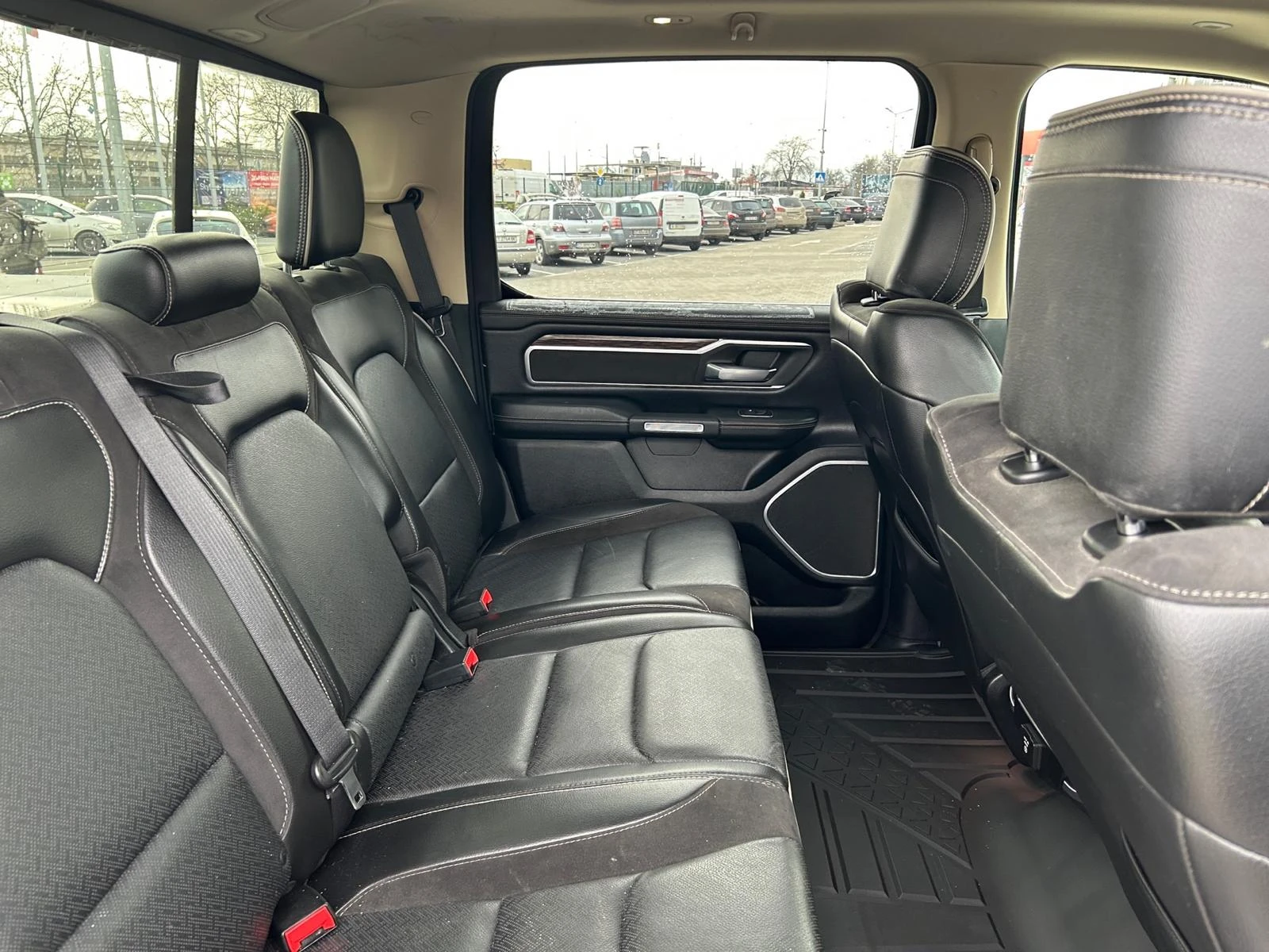 Dodge RAM 1500 LARAMIE, снимка 10 - Автомобили и джипове - 53992385