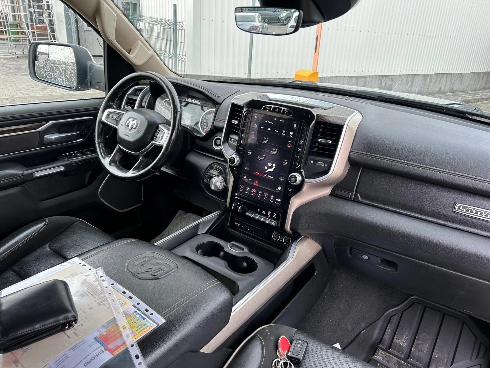 Dodge RAM 1500 LARAMIE, снимка 11 - Автомобили и джипове - 53992385