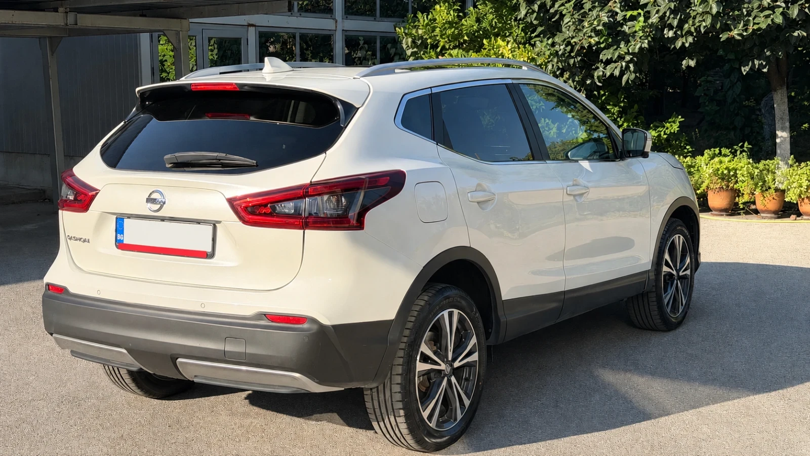 Nissan Qashqai Connect Ed. 2, 360 камера, ст. покрив,  бяла перла, снимка 4 - Автомобили и джипове - 55742817