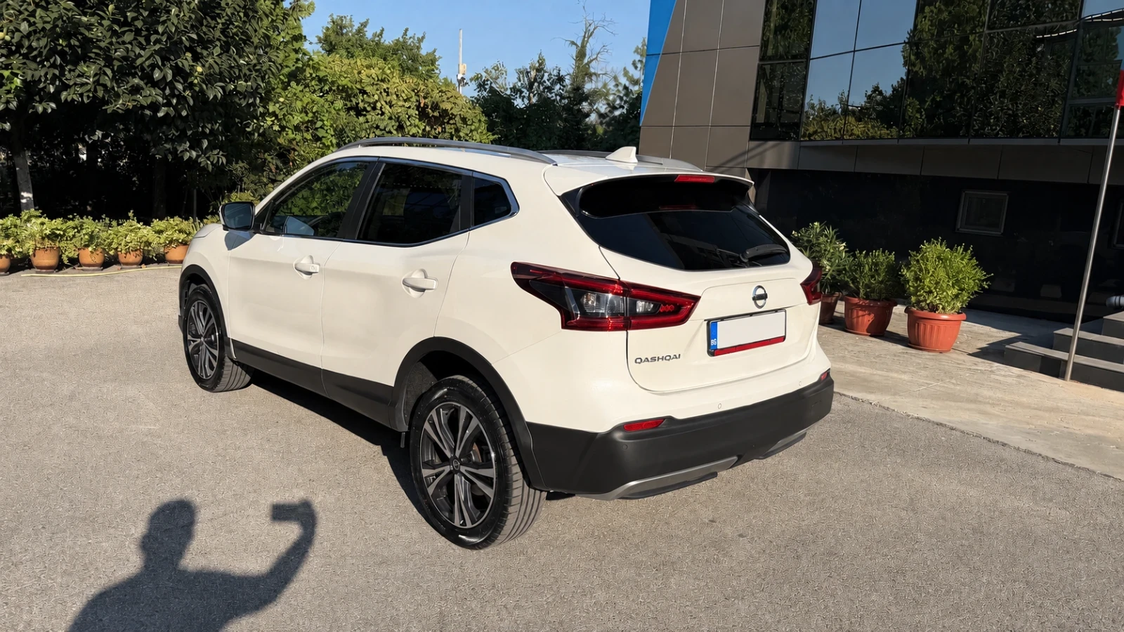 Nissan Qashqai Connect Ed. 2, 360 камера, ст. покрив,  бяла перла, снимка 3 - Автомобили и джипове - 55742817