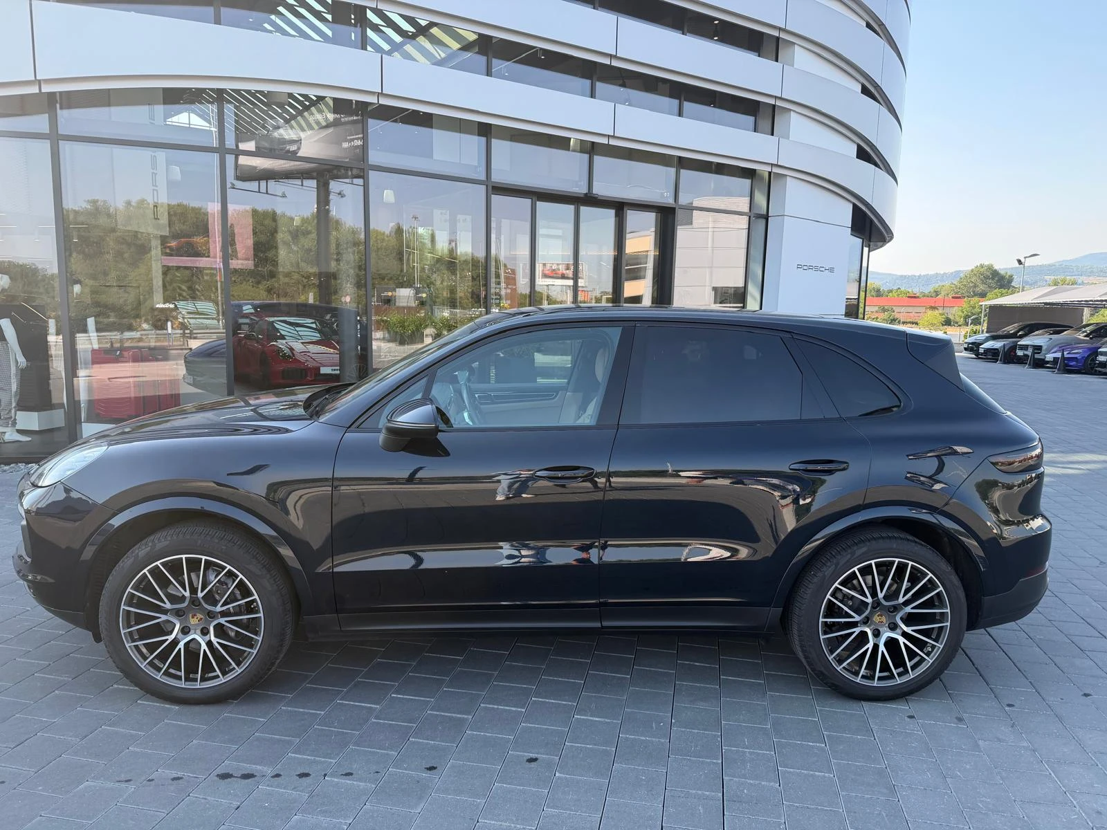 Porsche Cayenne, снимка 3 - Автомобили и джипове - 56137737
