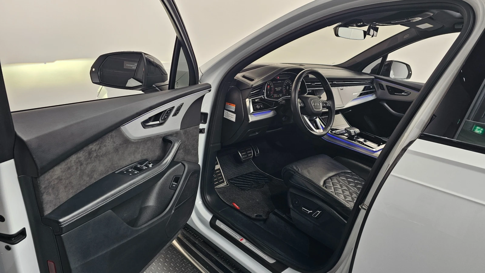 Audi Q7 MATRIX* B&O* 360* DIS* MASSAGE* FULL MAX* , снимка 8 - Автомобили и джипове - 56327641
