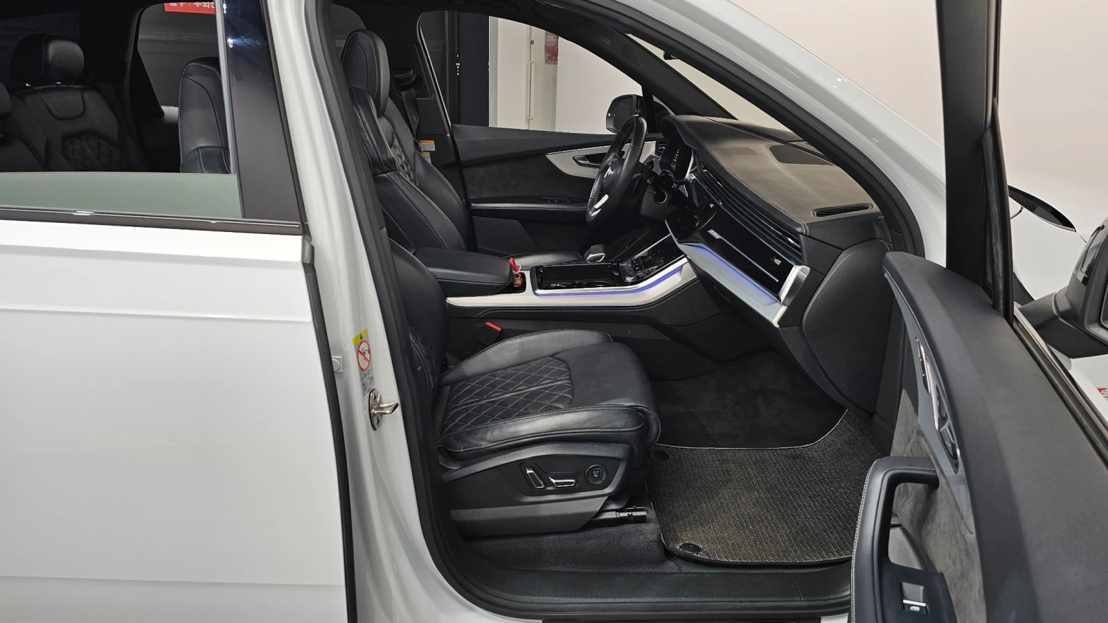 Audi Q7 MATRIX* B&O* 360* DIS* MASSAGE* FULL MAX* , снимка 15 - Автомобили и джипове - 56327641
