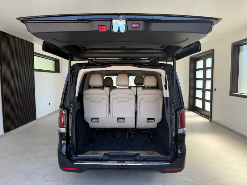 Mercedes-Benz V 300 d Avangarde Long Exclusive AMG, снимка 4 - Бусове и автобуси - 52473070