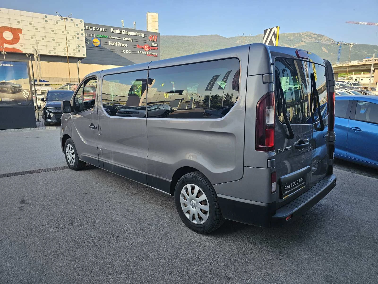Renault Trafic 2.0 dCi 120 8+ 1 - изображение 4
