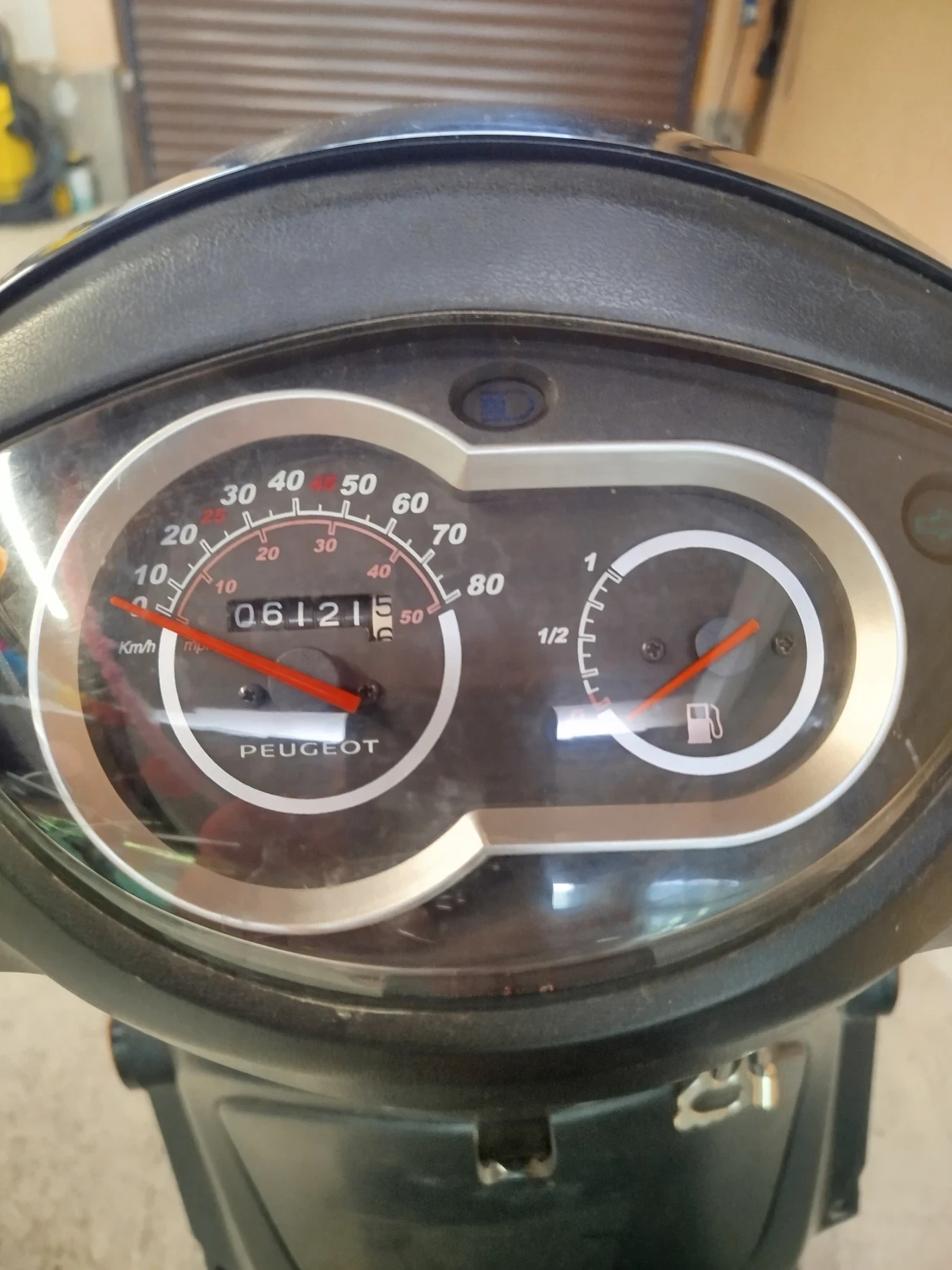 Peugeot Tweet | Mobile.bg   1