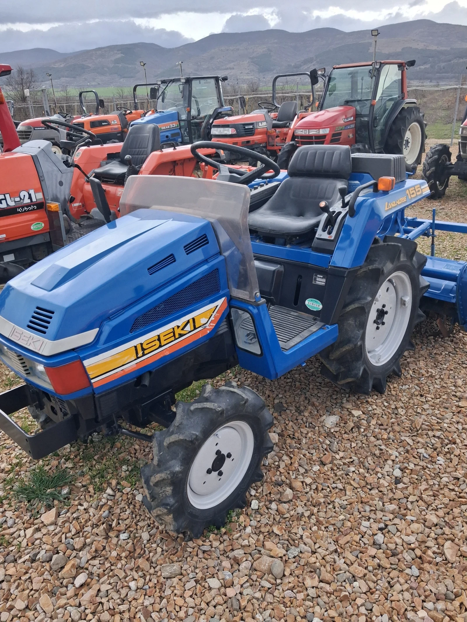 Трактор Kubota СКАЙТРАК