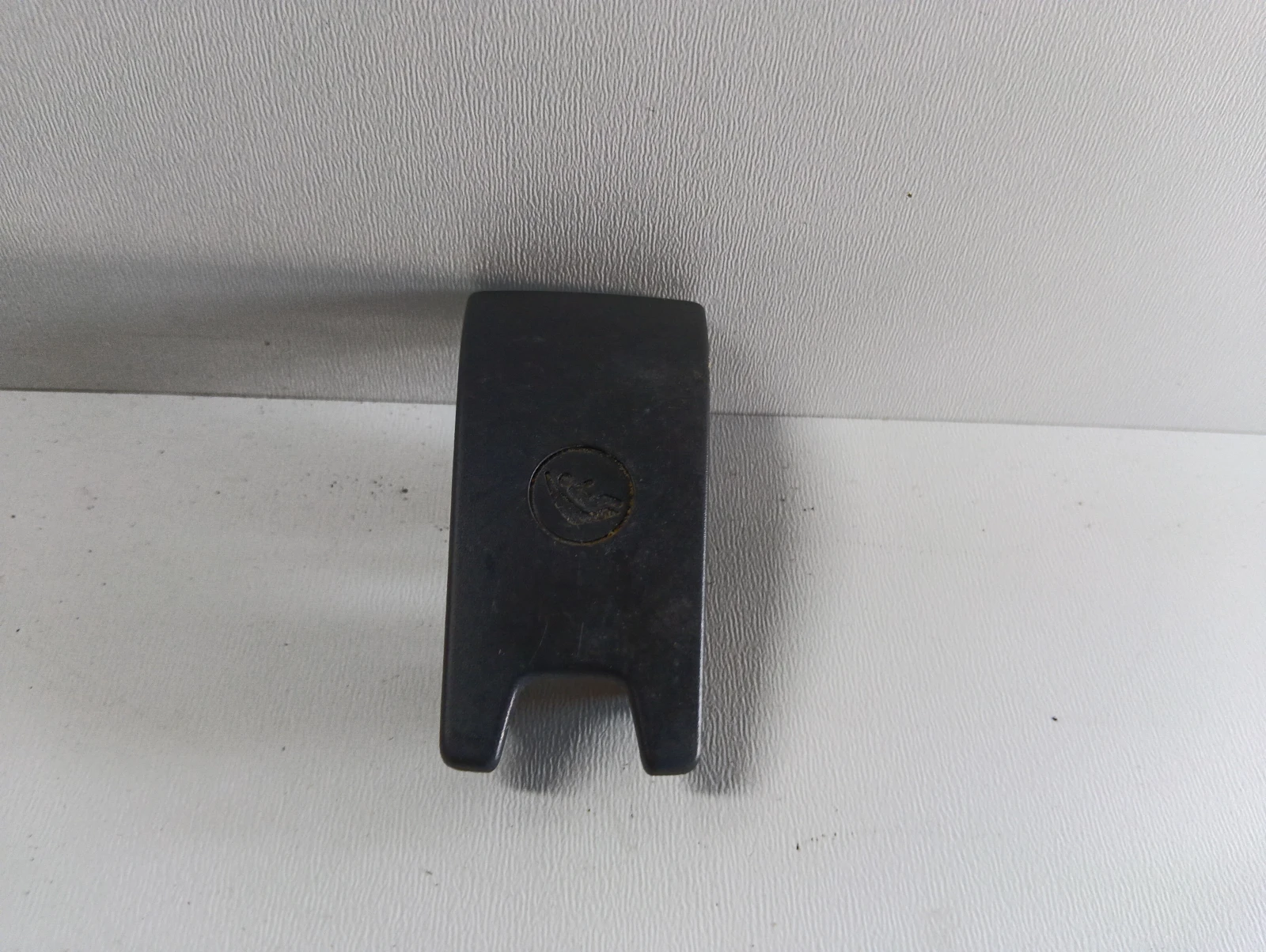 пластмаса седалка 8W0887187 Audi A4