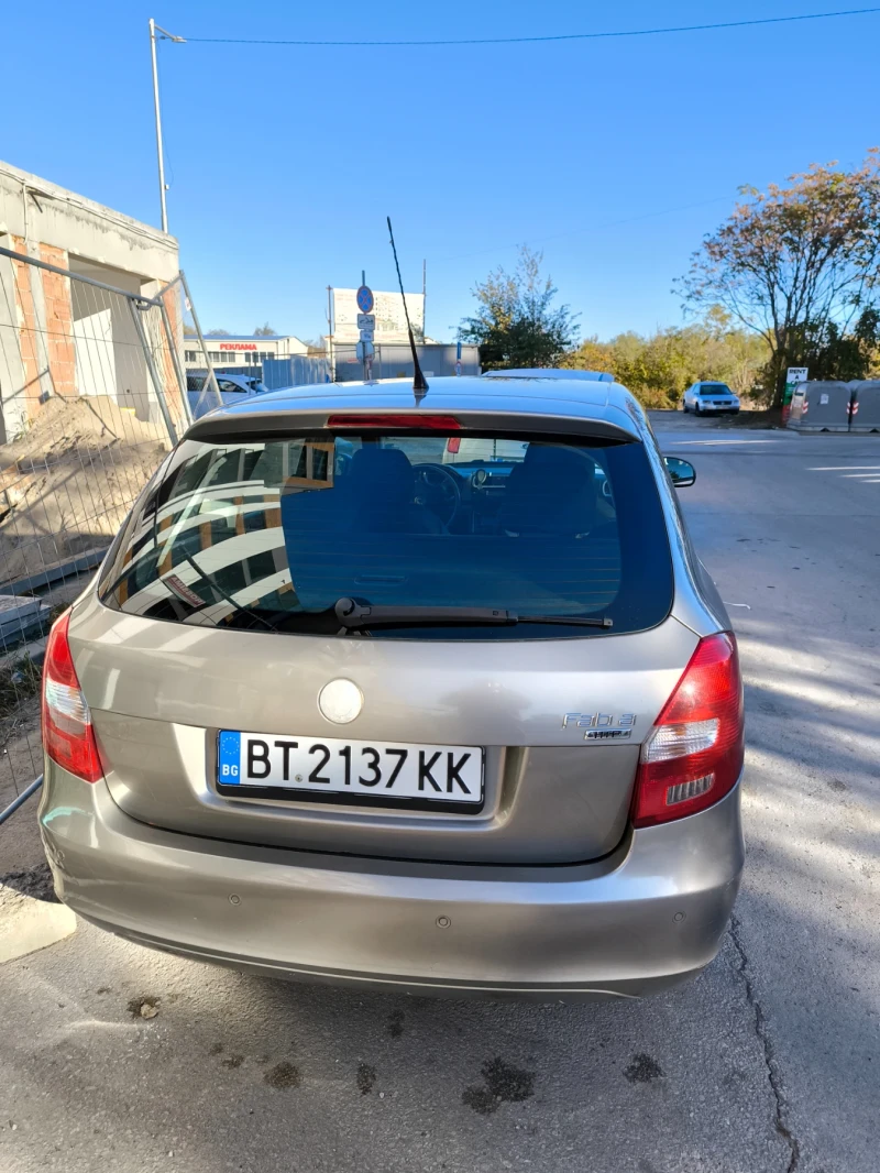 Skoda Fabia, снимка 4 - Автомобили и джипове - 47888825