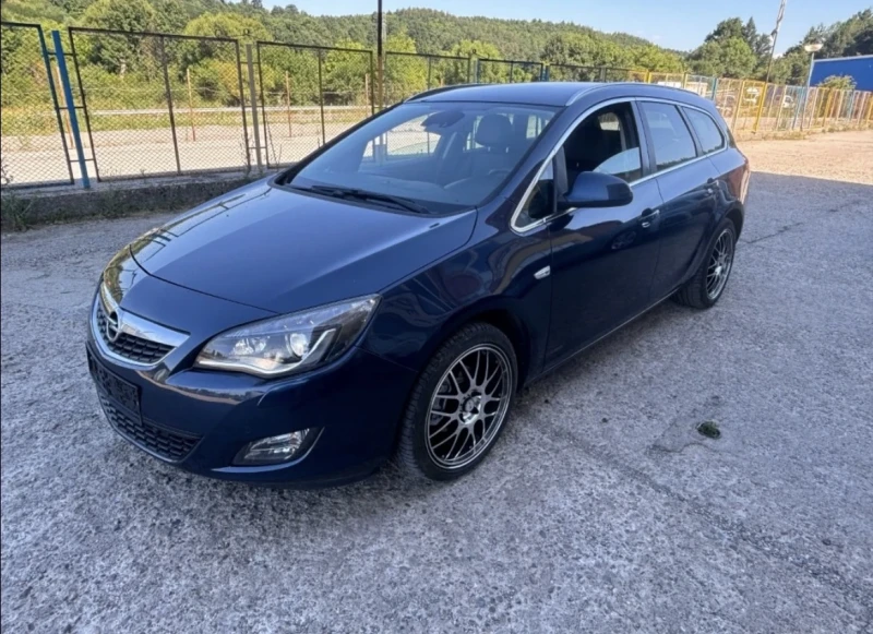 Opel Astra 1.4T , снимка 3 - Автомобили и джипове - 48543228