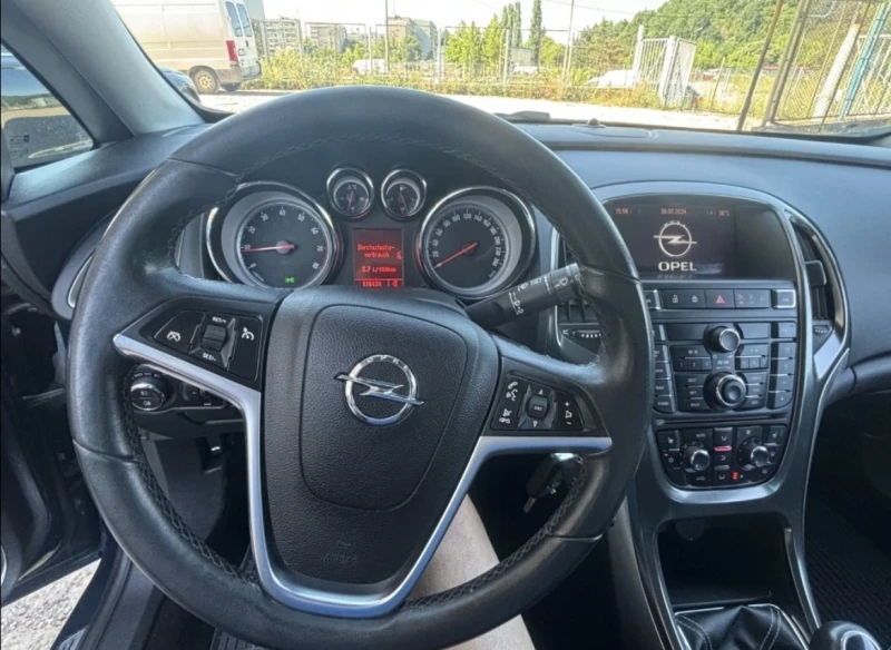 Opel Astra 1.4T , снимка 5 - Автомобили и джипове - 48543228