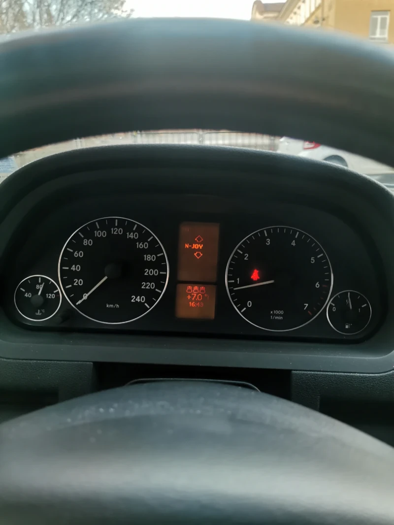 Mercedes-Benz A 150 1.5, снимка 10 - Автомобили и джипове - 48788131