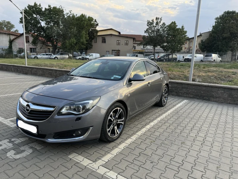 Opel Insignia, снимка 1 - Автомобили и джипове - 48990375