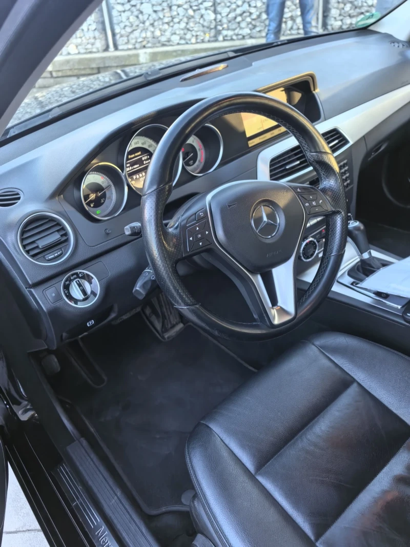 Mercedes-Benz C 300 Facelift , снимка 3 - Автомобили и джипове - 52978840