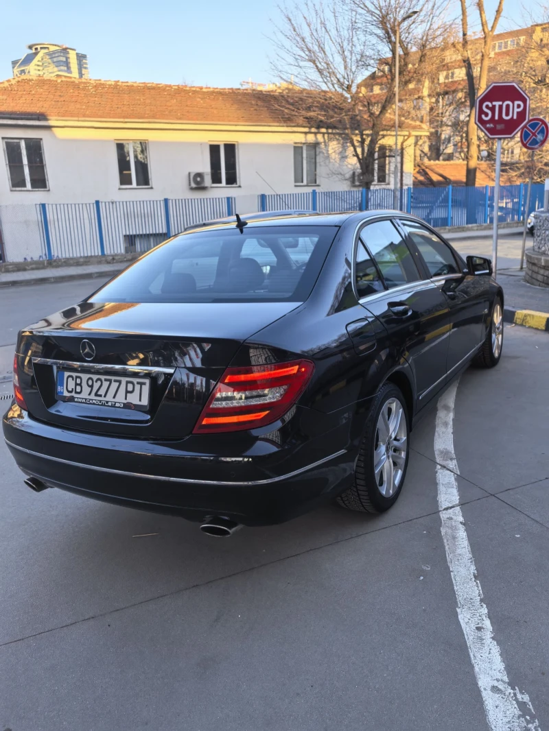 Mercedes-Benz C 300 Facelift , снимка 2 - Автомобили и джипове - 52978840