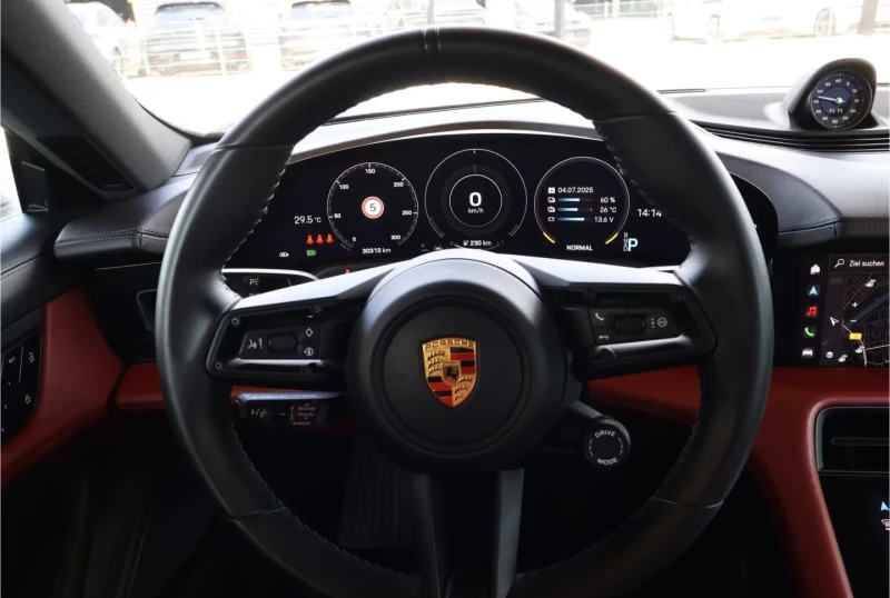 Porsche Taycan 4s/571HP/360/MASSAGE/PANO/824v, снимка 11 - Автомобили и джипове - 52482039