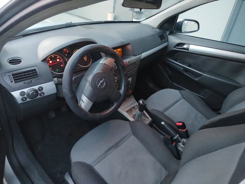 Opel Astra 1.7cdti, снимка 7 - Автомобили и джипове - 53038158