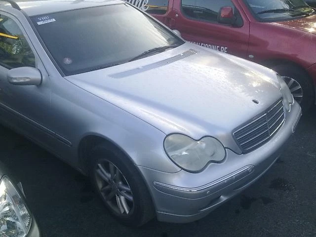 Mercedes-Benz C 220 CDI/2.0i, снимка 2 - Автомобили и джипове - 21259353