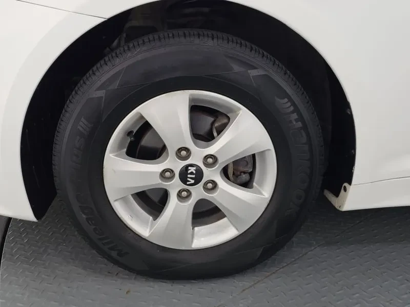 Kia K5 LPG DELUXE 2.0, снимка 5 - Автомобили и джипове - 55783733