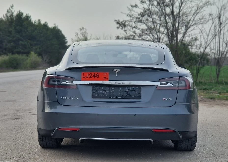 Tesla Model S Performance P85+  - изображение 10