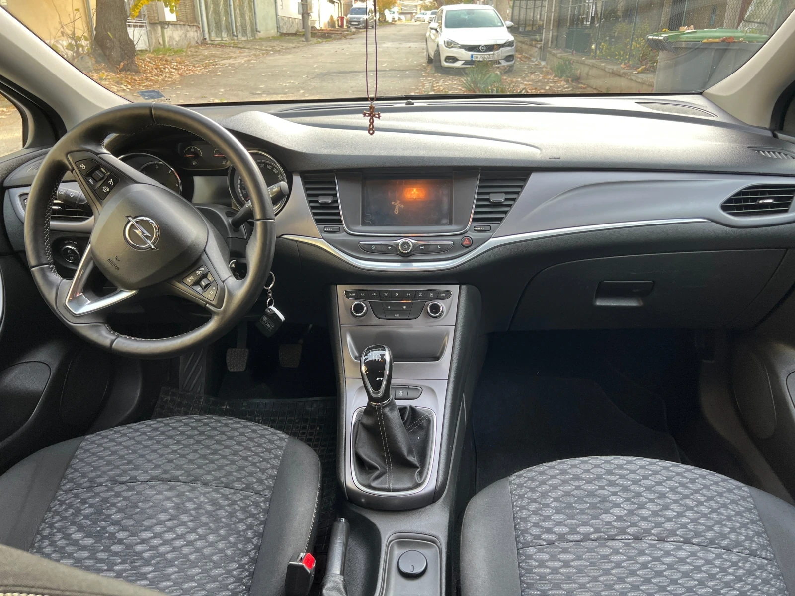 Opel Astra 1.6CDTI - изображение 6