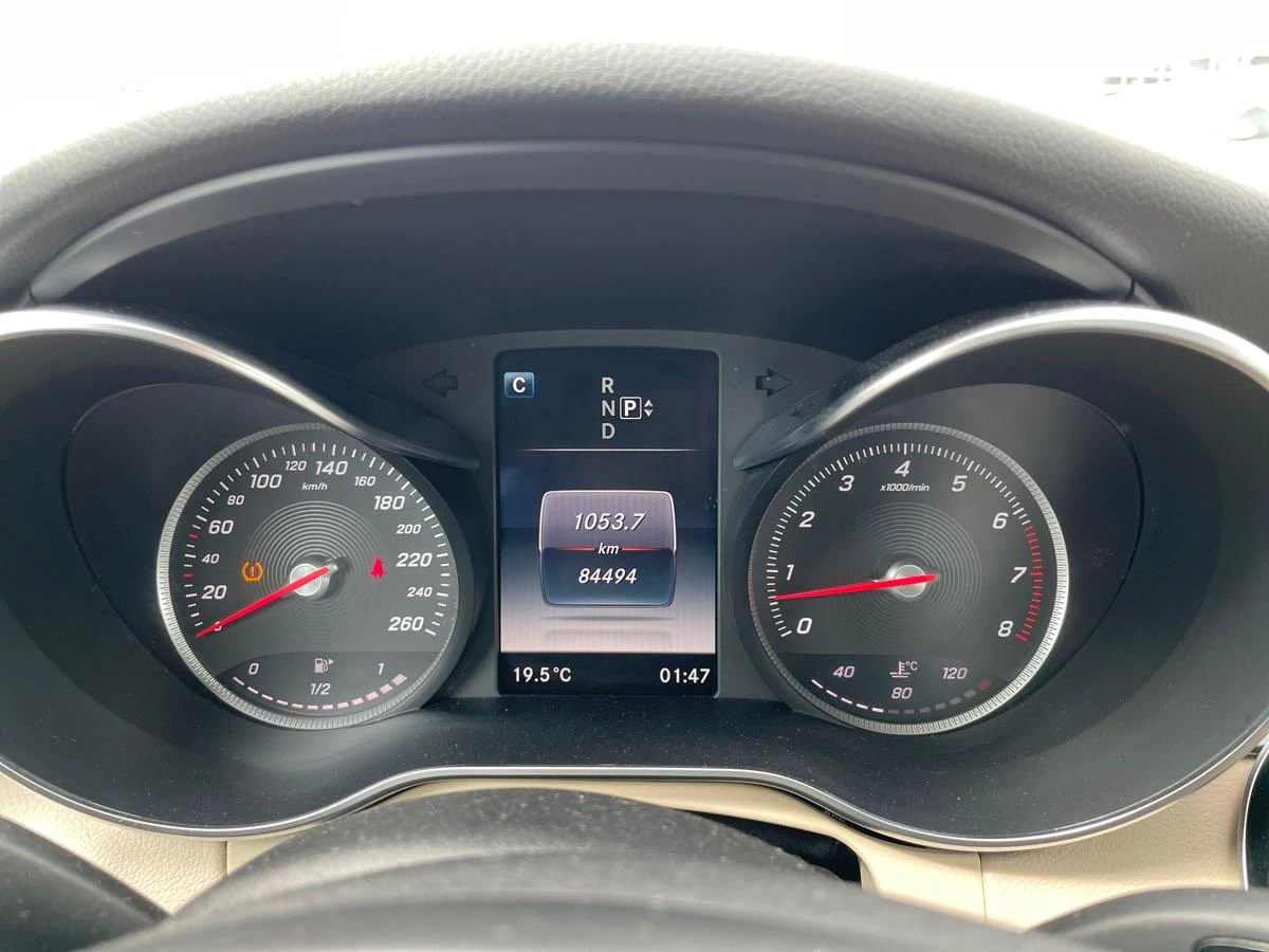 Mercedes-Benz C 400 ВТОРИ КОМПЛЕКТ ГУМИ С АМГ ДЖАНТИ* CARFAX*  - изображение 7
