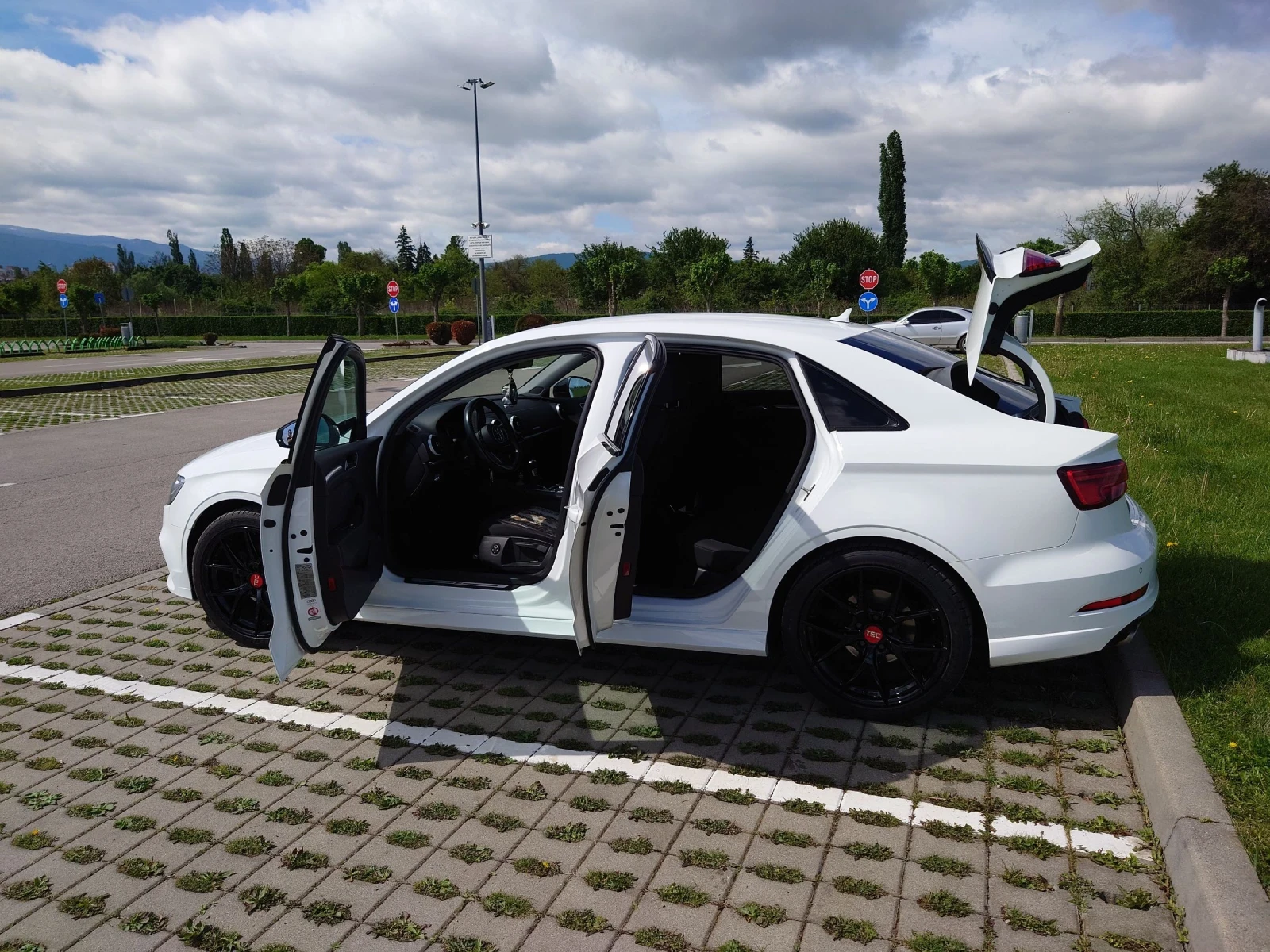 Audi A3 Limousine S-line  - изображение 2