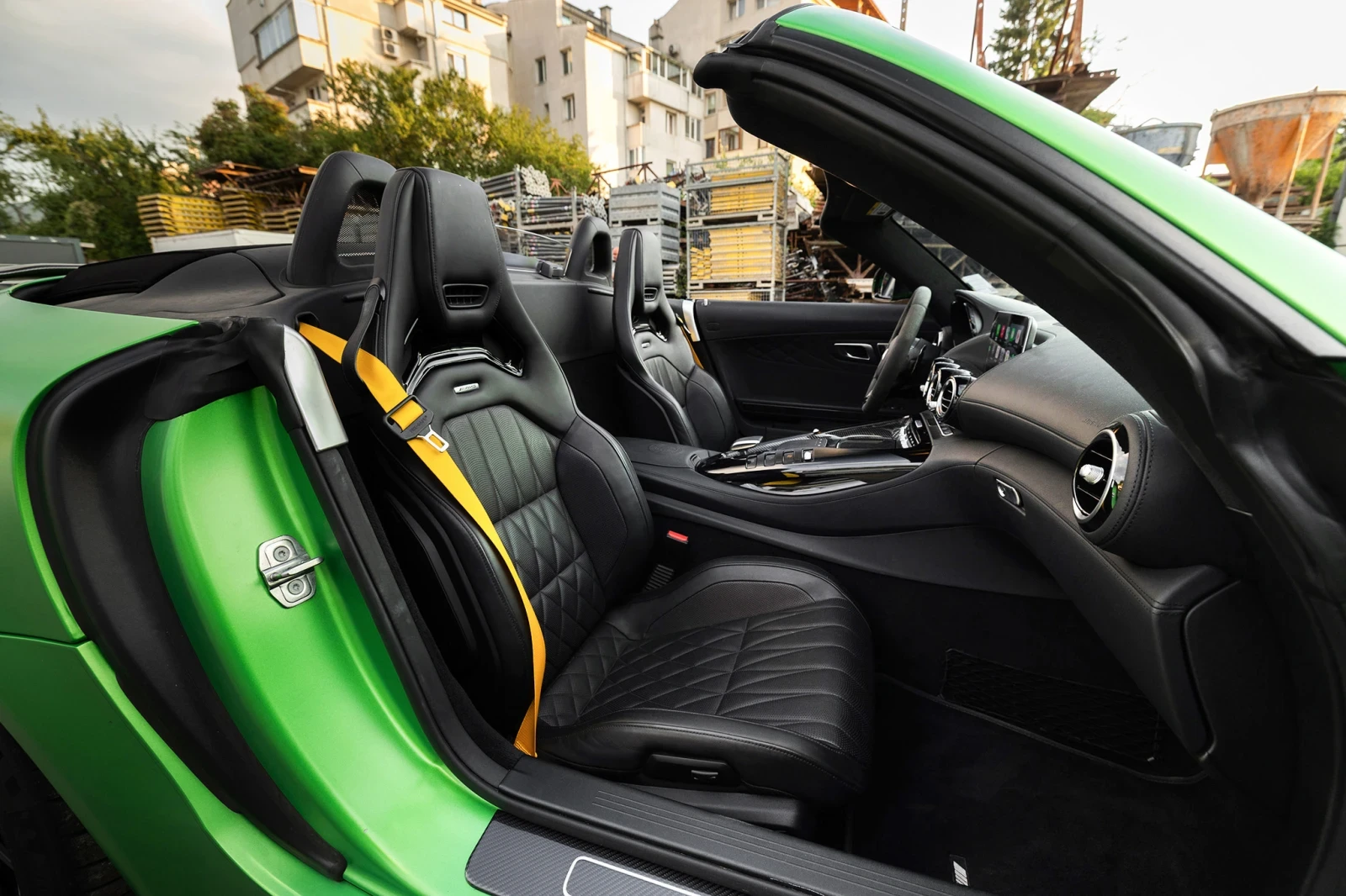 Mercedes-Benz AMG GT R AMG GTR Roadster one of 750 - изображение 9