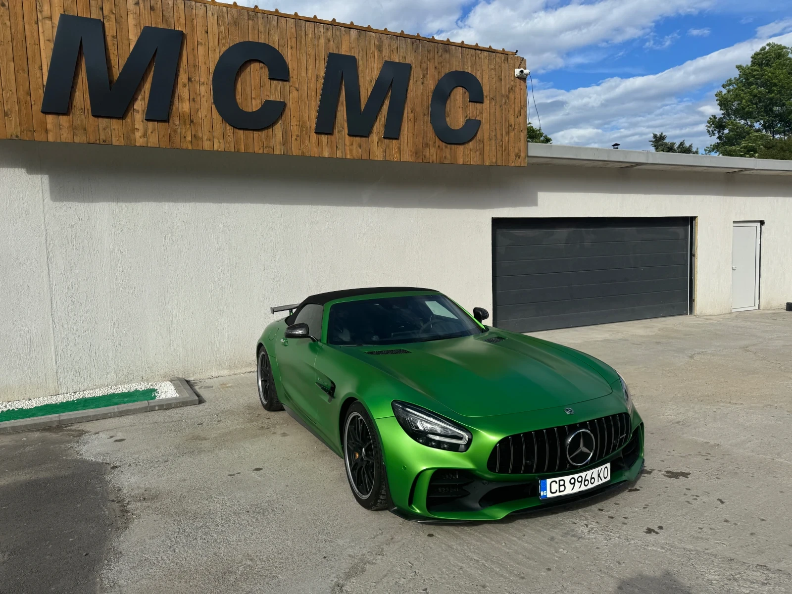 Mercedes-Benz AMG GT R AMG GTR Roadster one of 750 - изображение 2