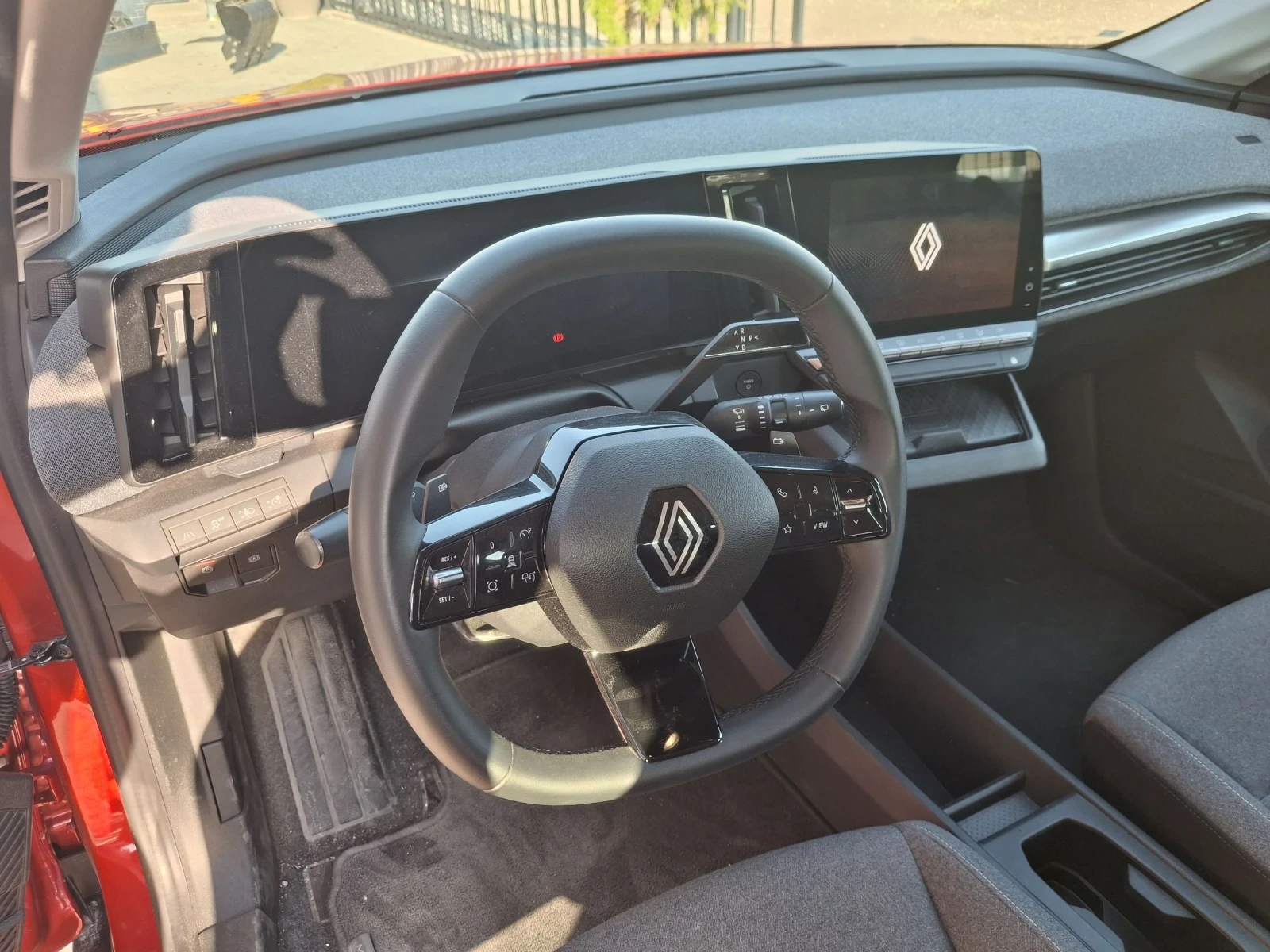 Renault Megane E-Tech* Motor Recharge *    | Mobile.bg   11