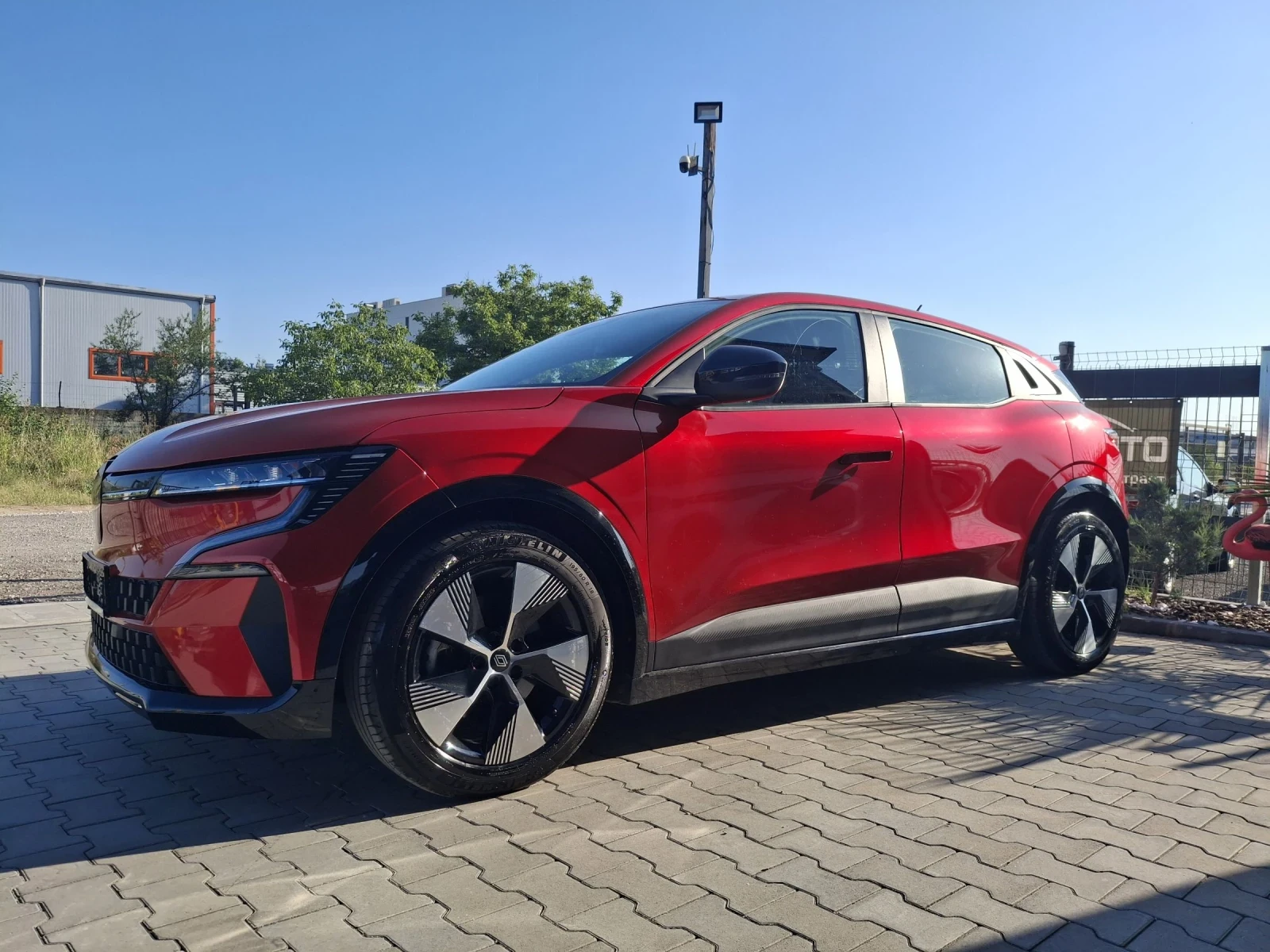 Renault Megane E-Tech* * Premium* * гаранция* * TOP* * 40kw - изображение 4
