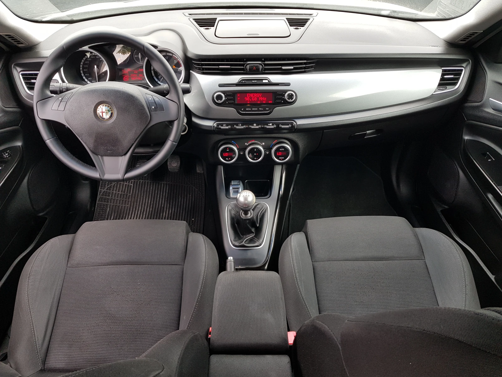 Alfa Romeo Giulietta 1.6 JTD - 105 к.с. EURO 5B ЛИЗИНГ - изображение 10