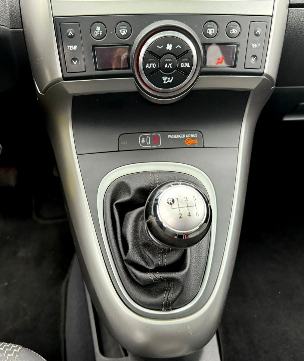 Toyota Verso 1.6_D-4D_7-места_Панорама - изображение 9