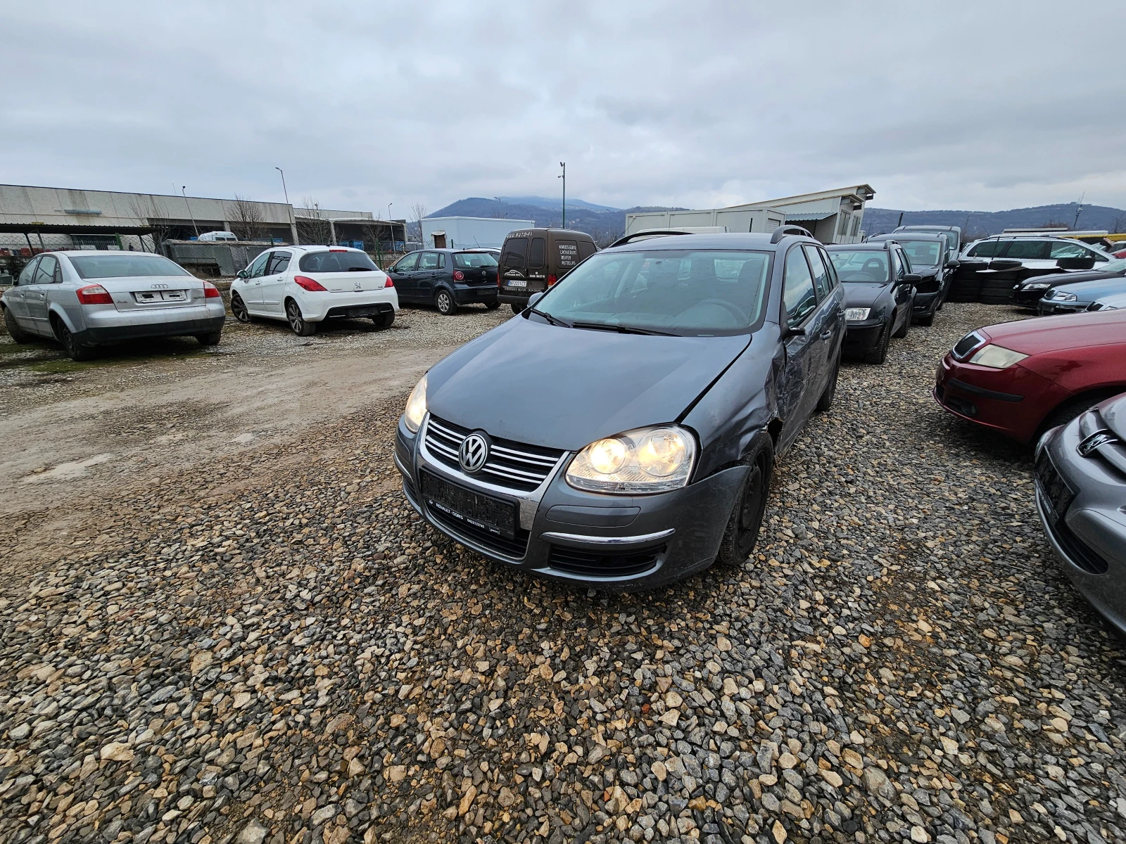 VW Golf 1.9TDI 105kc. GT-Sport 190000 км - изображение 2